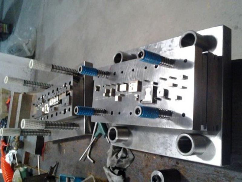 屯昌模具制造-12